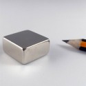 magnete al neodimio parallelepipedo 20x20x10mm